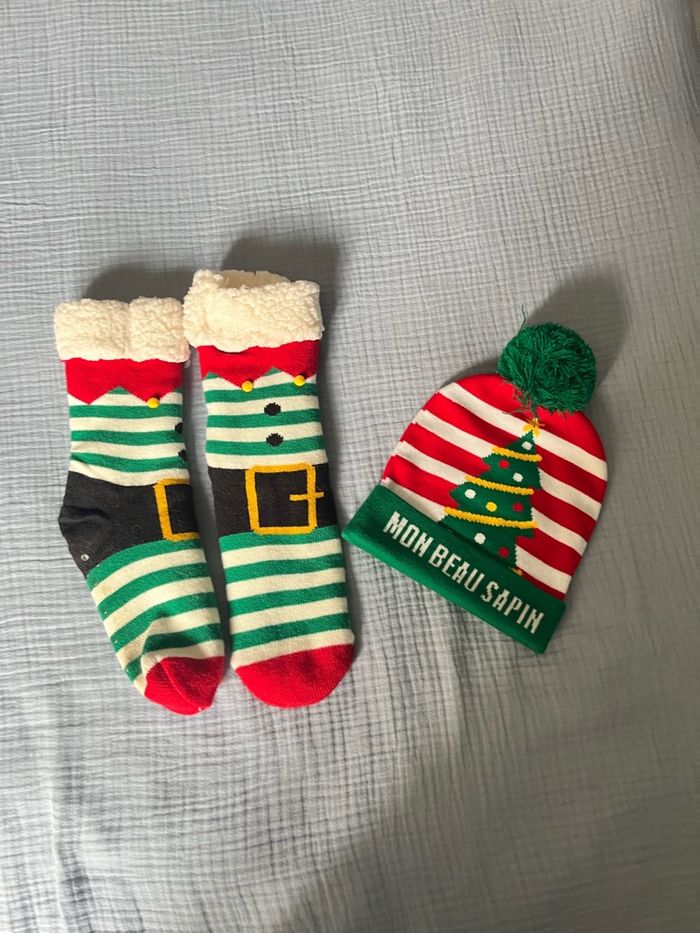 Bonnet et chaussettes Noël