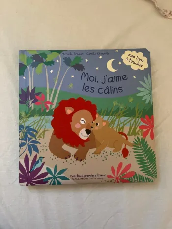 Livre à toucher moi j’aime les câlins