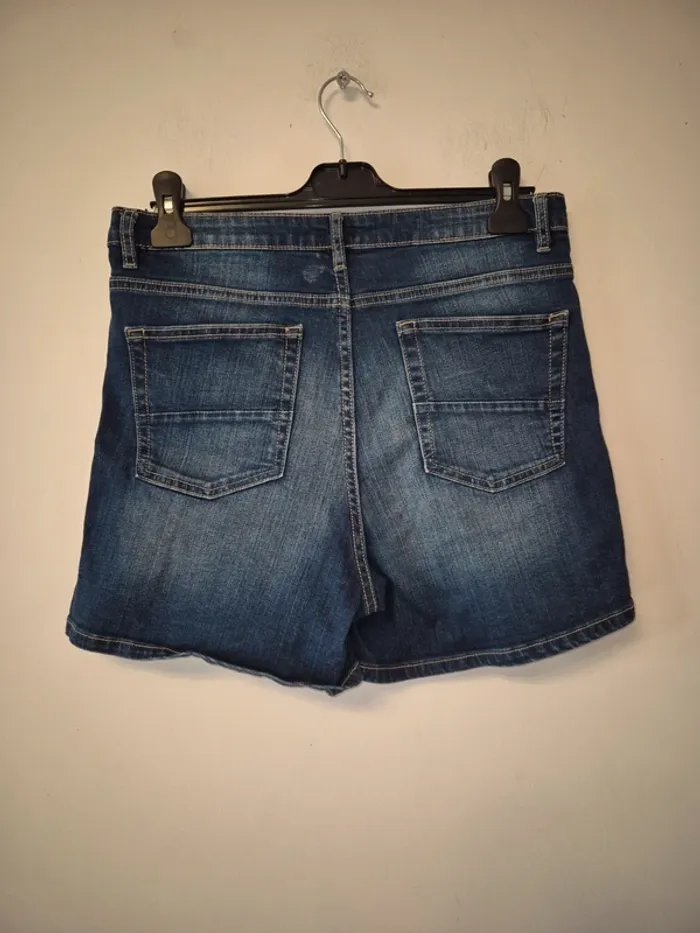Short Follow me - photo numéro 2