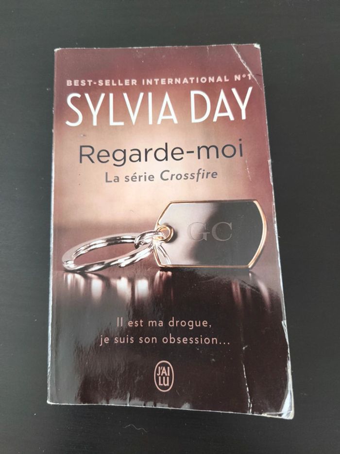 Livre Sylvia Day Regarde-moi