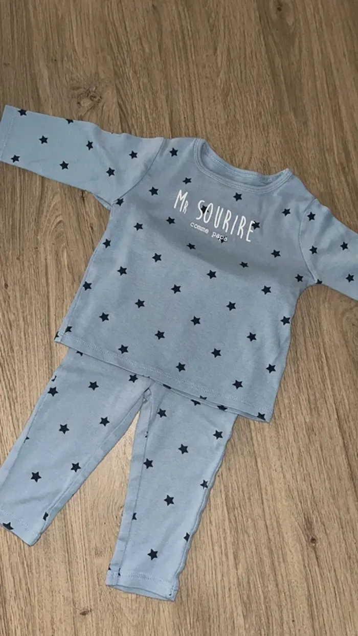 Pyjama 2 pièces kiabi 12 mois(taille petit) - photo numéro 2