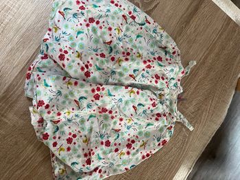 Robe fleurie à bretelle 