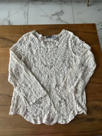 Haut dentelle taille M