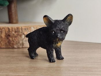 Figurine chiot noir Animal domestique