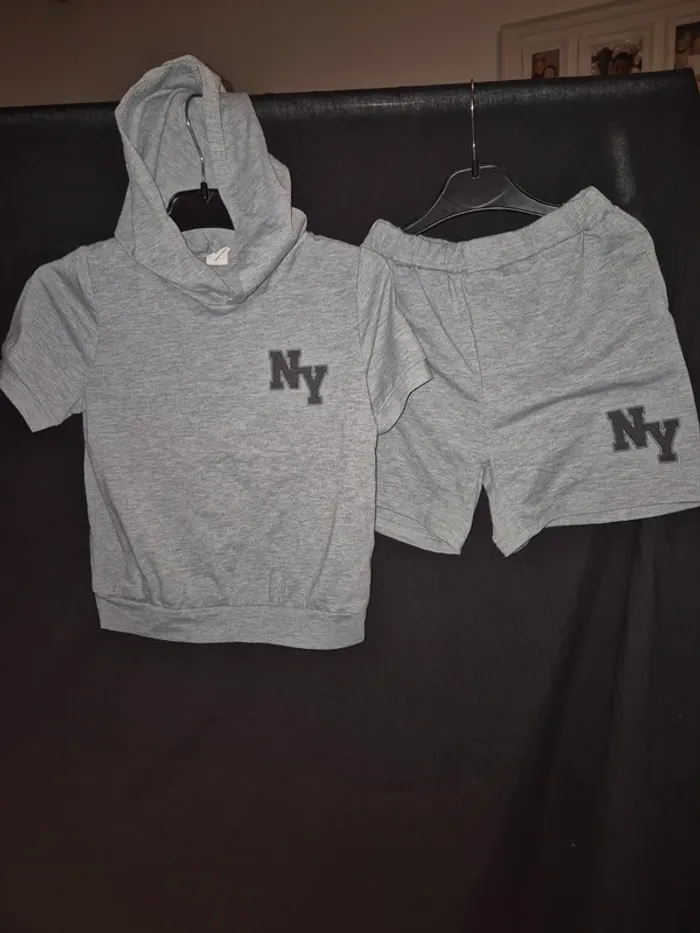 Ensemble short