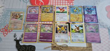 Lot de 12 cartes pokémon evolition