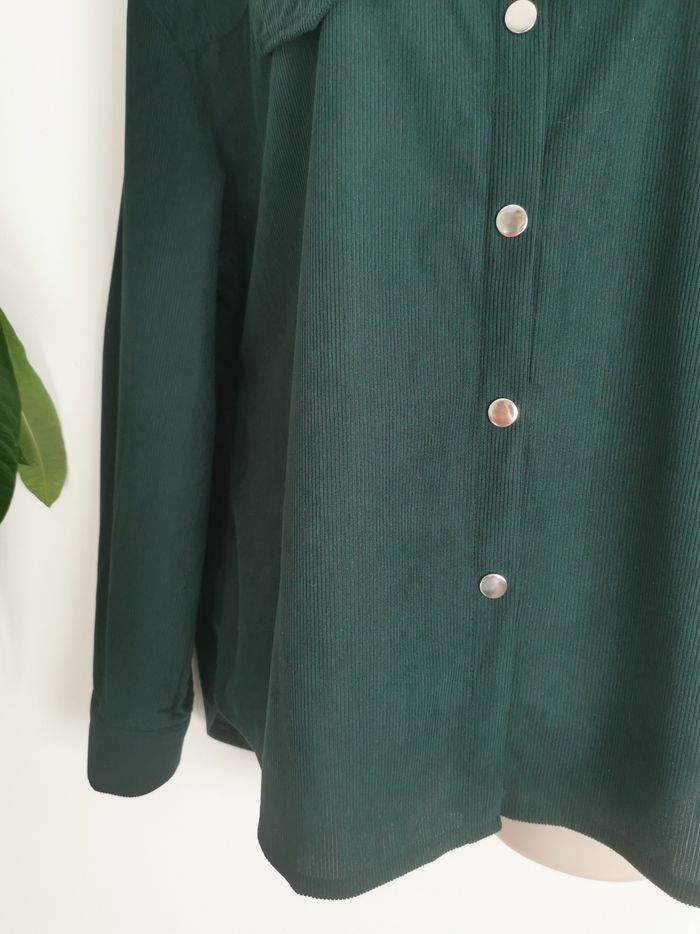 Chemise vert sapin effet velours côtelé Shein Taille L - 40/42 - photo numéro 3