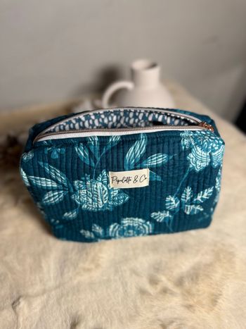 Trousse de toilette assortie au sac week end