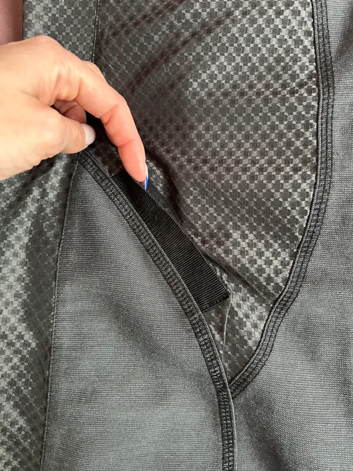 Robe noir à motif gris - photo numéro 3