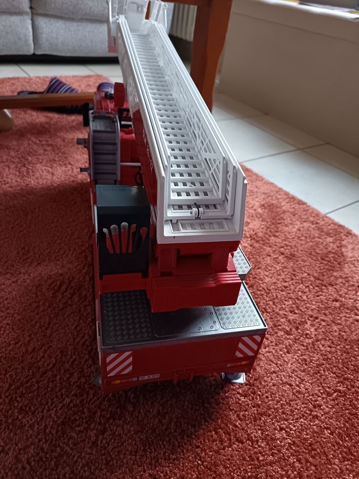 Superbe camion de pompier - photo numéro 4