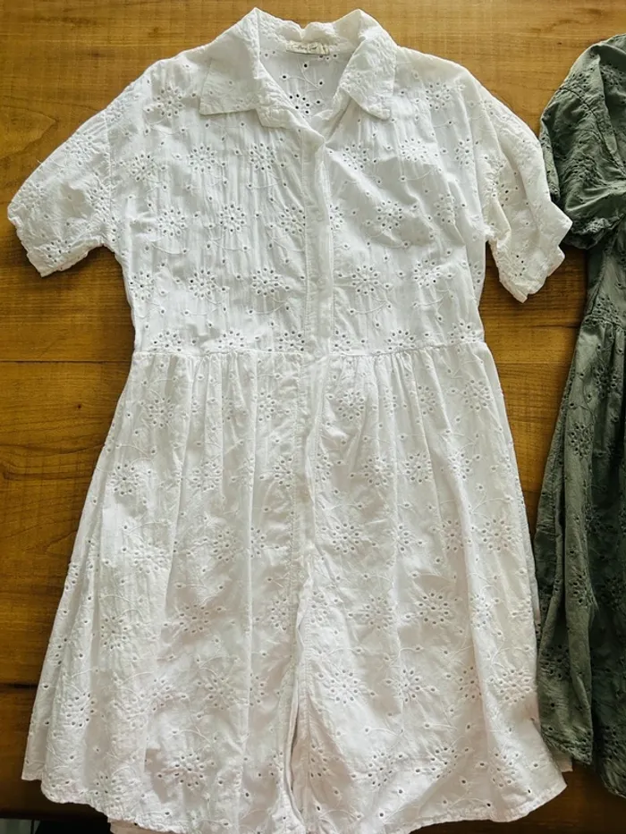 2 robes broderie et anglaise - photo numéro 2