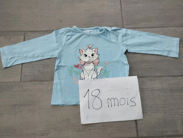 Lot n° 428 T-shirt manches longues Disney Baby 18 mois