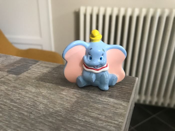 Figurine dumbo disney