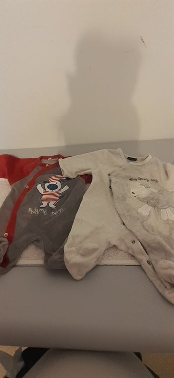 Lot pyjamas 1 mois