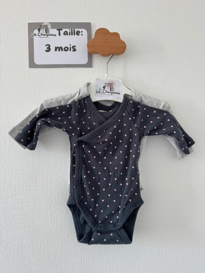 Lot 2 bodies manches longues - taille 3 mois 🌸