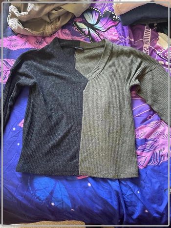 Pull fin taille 42 bi colore marque new laviva