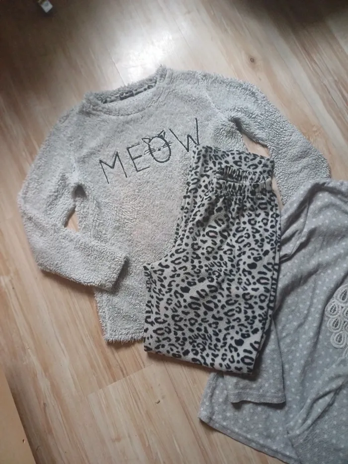 Lot 2 pyjamas chaud hiver taille 38/40 - photo numéro 3