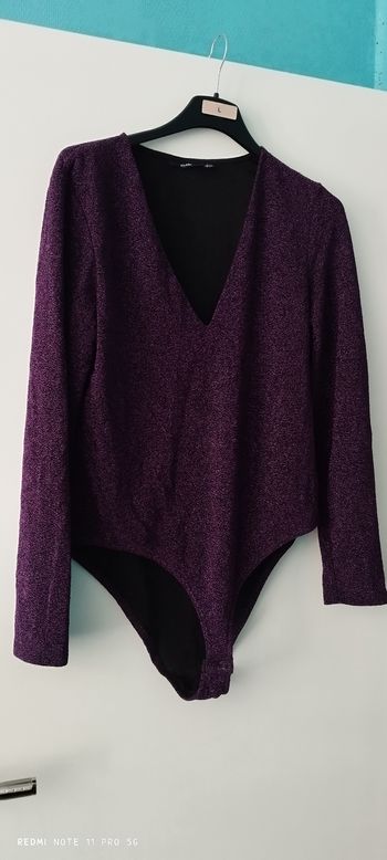 Body à paillettes violettes