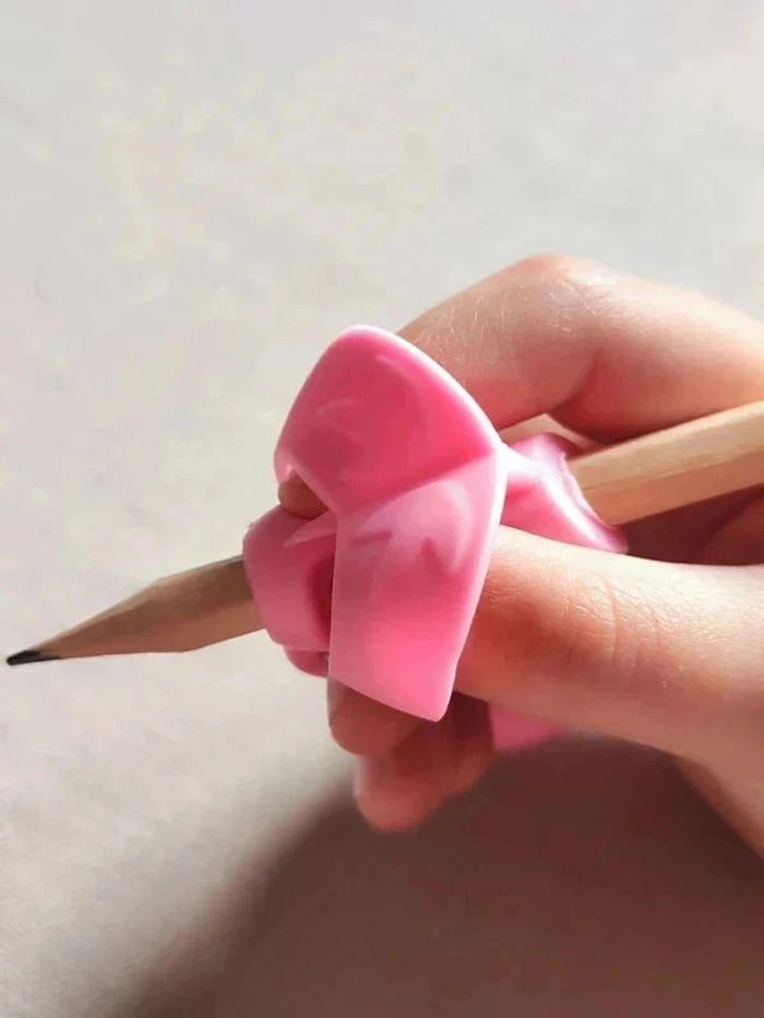 Correcteur de posture d'écriture en silicone souple - photo numéro 4