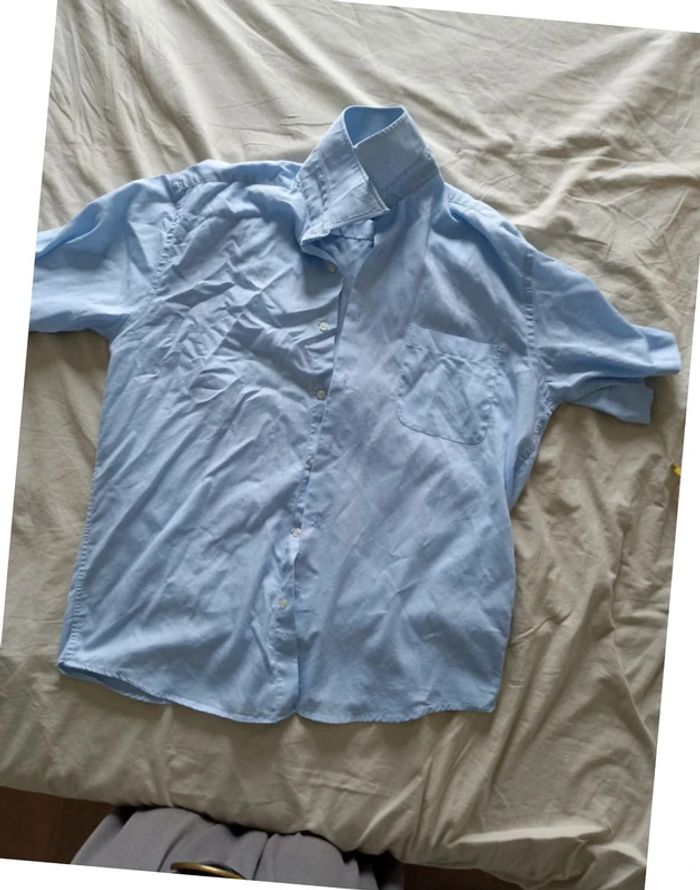 Très jolie chemise manches courtes - photo numéro 2