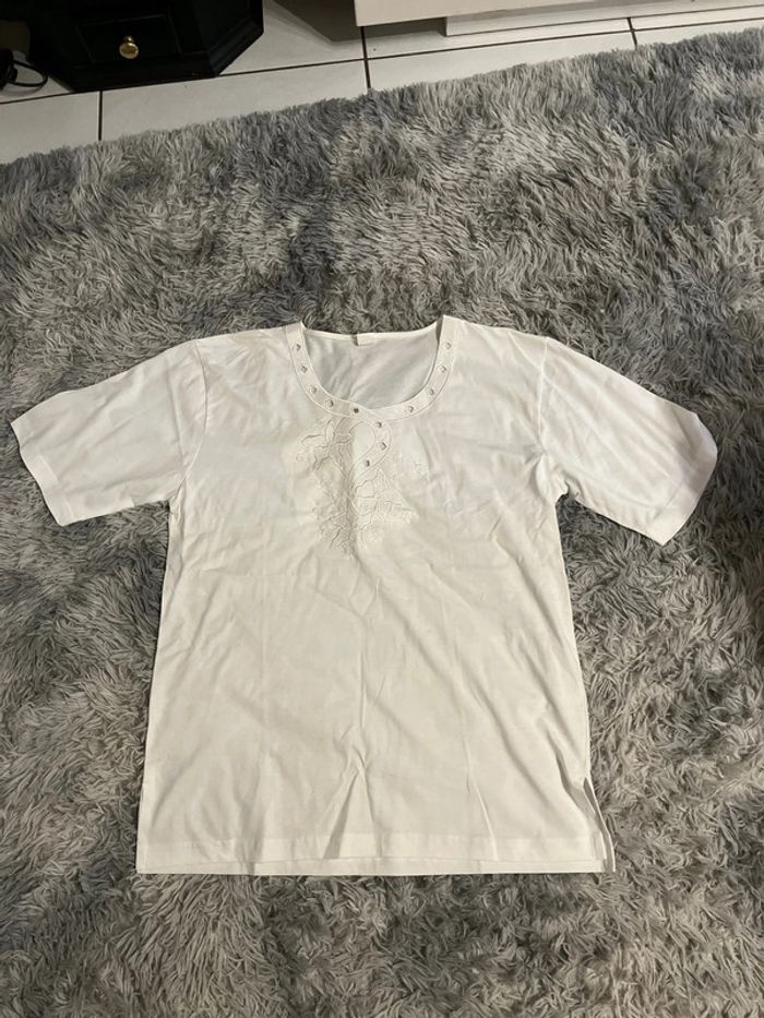 TEE shirt blanc - photo numéro 2