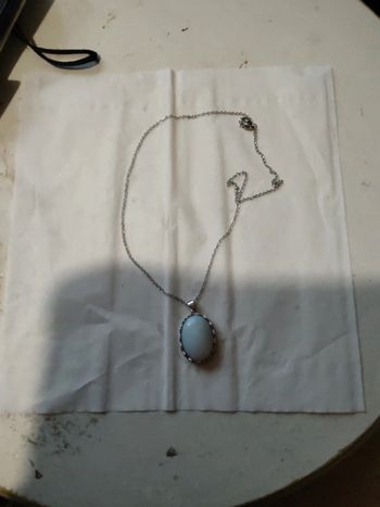 Collier Pendentif pierre opaline avec chaîne