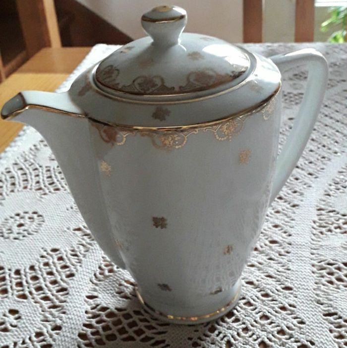 Service à café porcelaine - photo numéro 4