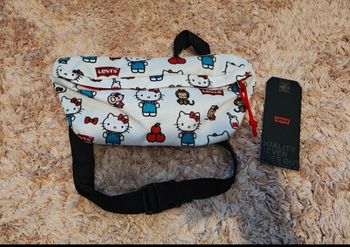 Sacoche banane Hello Kitty x Levi's