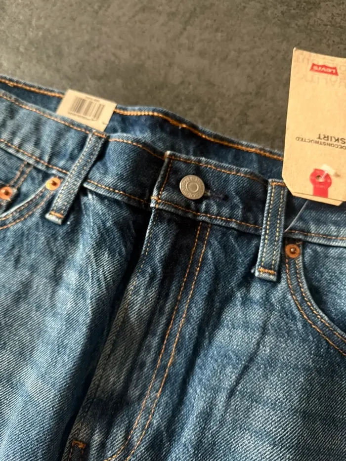 Jupe en jean Levis taille 31 neuve avec étiquette - photo numéro 3