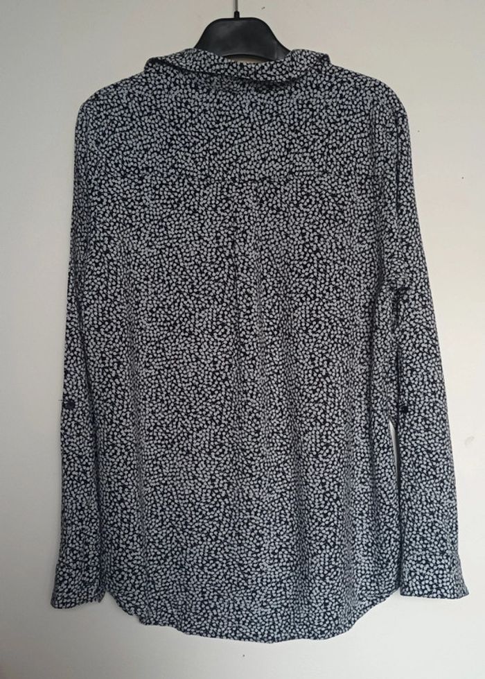 Chemise fleurie - photo numéro 2