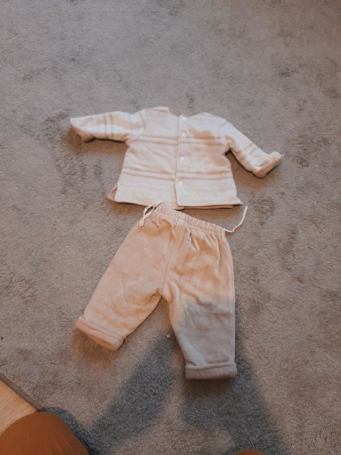 Ensemble chaud 1 mois - photo numéro 4