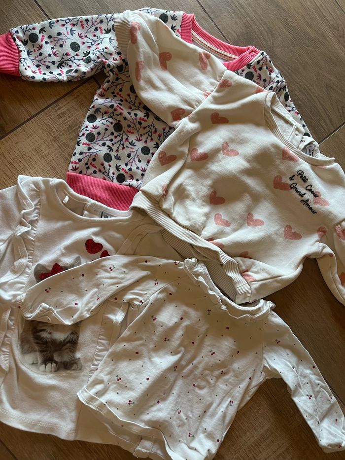 Lot vêtement bébé taille 6 mois - photo numéro 4