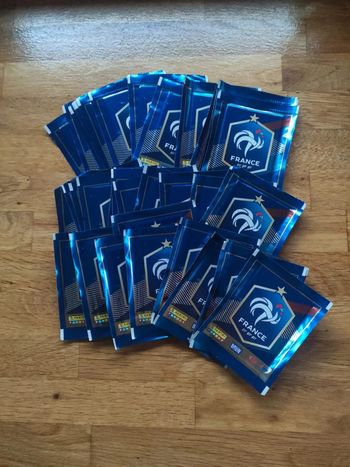 39 pochettes Panini FFF Carrefour