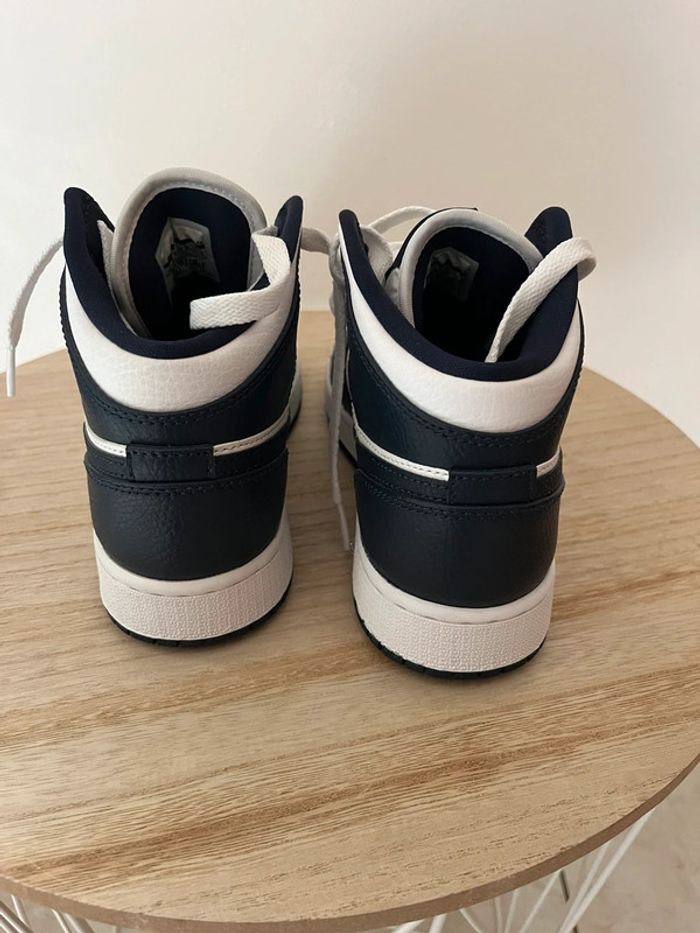 Jordan 1 mid White Metallic Obsidian - photo numéro 4