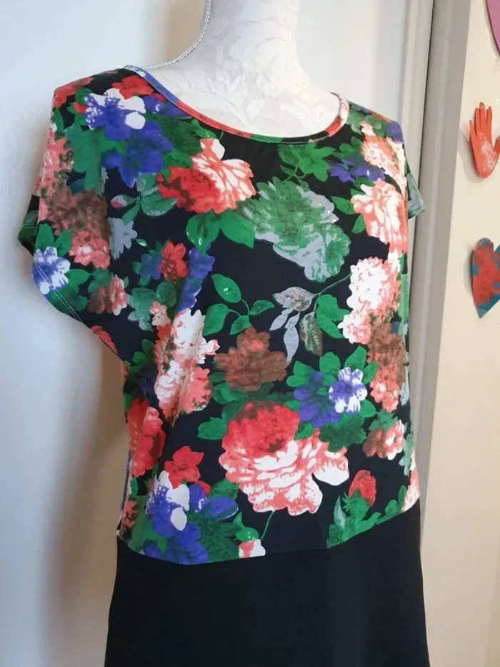 Robe noire vert rose bleu toi du monde taille L 40 - photo numéro 3