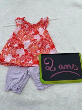 Bel ensemble pantacourt bermuda tunique 2 ans