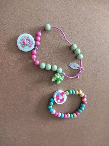 Lot de bijoux en bois charlotte aux fraises