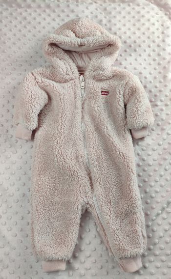 Combinaison rose levi's
