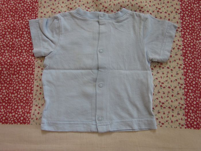 T-Shirt manches courtes bleu clair 1 mois - photo numéro 2