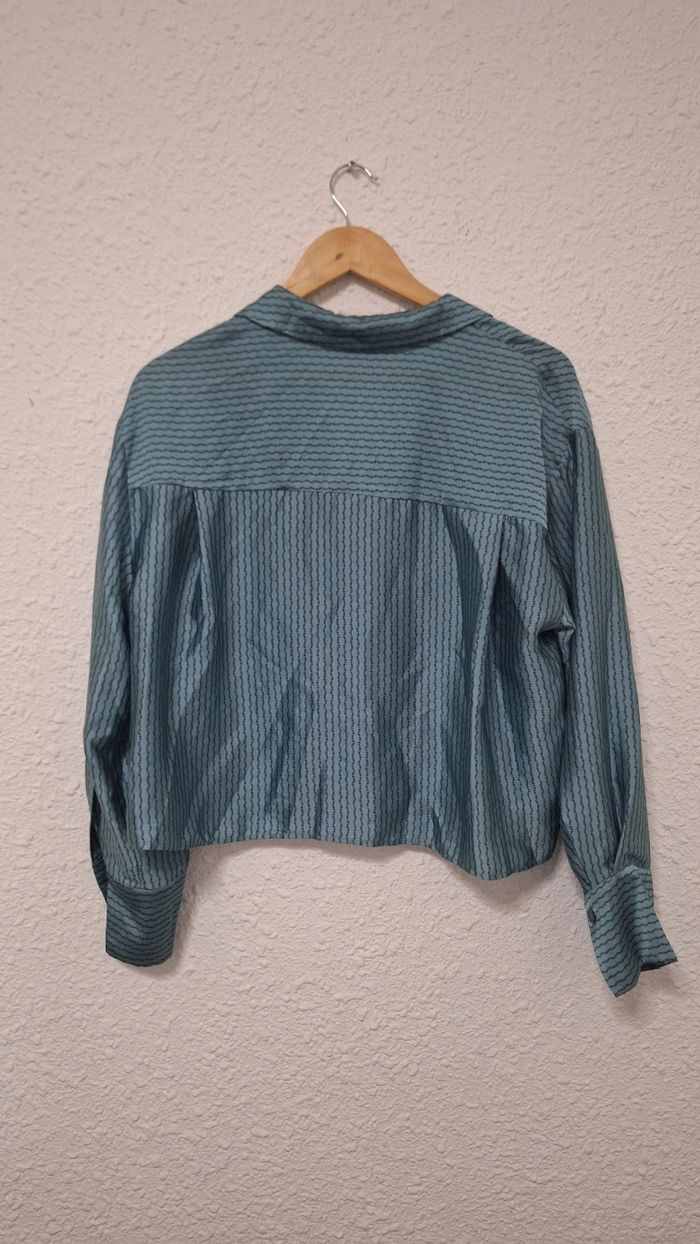 💙 Chemise satinée Zara – bleu à motifs – taille S - photo numéro 3