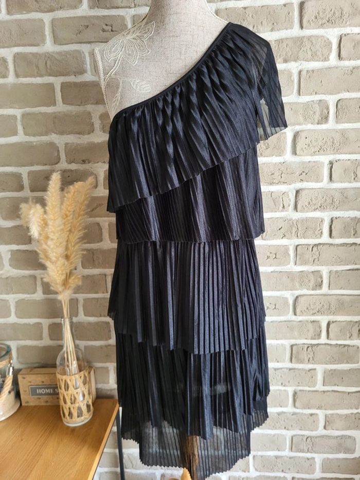 Robe de soirée tissu satiné noir et volants - Vintage Pull&Bear - photo numéro 7