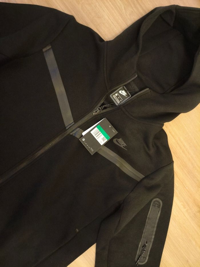 Ensemble Nike Tech - photo numéro 2