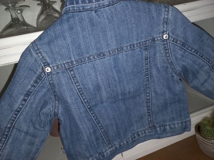 Veste / Blouson en jean Matelassé obaibi 12 mois Excellent état - photo numéro 8