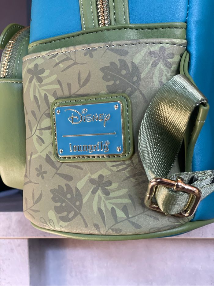 Sac à dos Loungefly Encanto Antonio et le jaguar Disney neuf - photo numéro 3