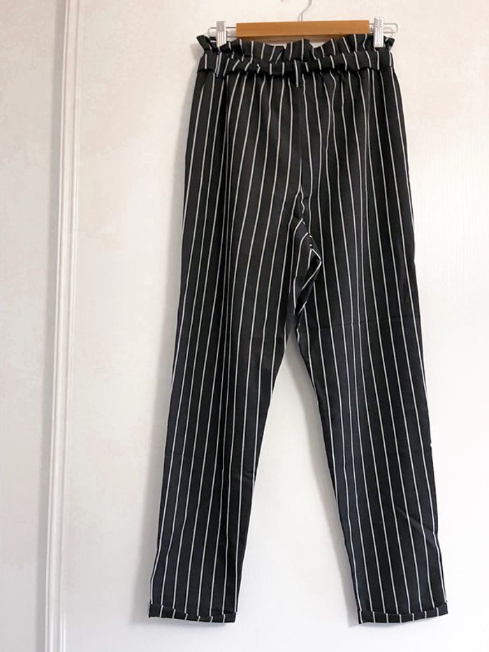 Pantalon noir et blanc à rayures Kiabi - photo numéro 6