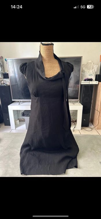 Robe noir capricua 303