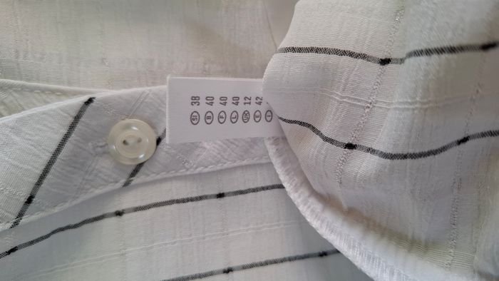 Chemise / Surchemise - Blanche avec rayures noires - photo numéro 4