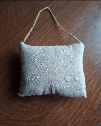 Décoration de porte chambre de bébé 