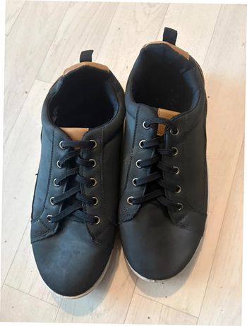 Basket tex 38 noir et marron bon etat