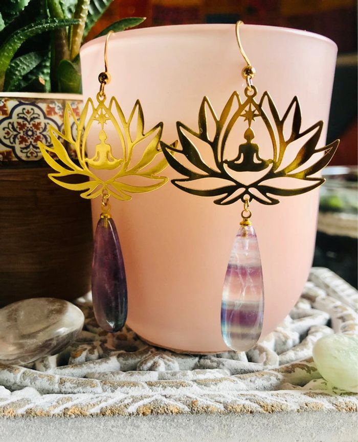 🪷Boucles d’oreilles lotus yoga méditation fluorite spiritual natural stone earrings🪷 - photo numéro 4